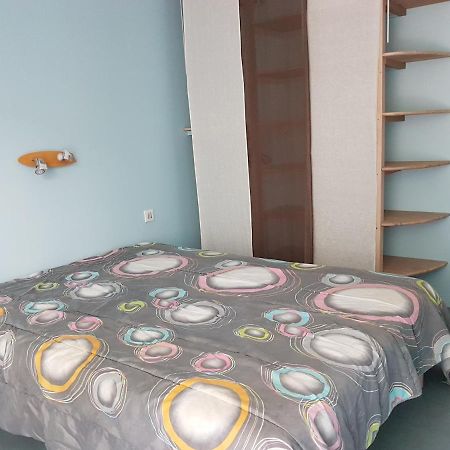 F2 En Rez De Jardin A Crest Apartment Exterior photo